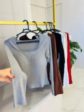BLUSA GABRIELA DECOTE QUADRADO