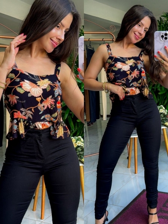 CROPPED FLORAL CHIC